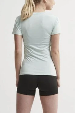 Craft Essential V-neck Korte Mouw Ondershirt Groen/plexi Dames -Craft 1906048 602000 essential vn ss c2 preview