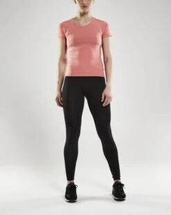 Craft Essential V-neck Korte Mouw Ondershirt Roze Dames -Craft 1906048 702000 essential vn ss c6 preview