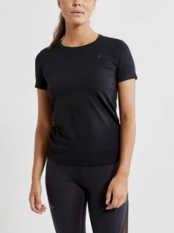 Craft Fuseknit Light Korte Mouw Ondershirt Zwart Dames 9 Craft Fuseknit Light Korte Mouw Ondershirt Zwart Dames -Craft 1908846 999000 fuseknit light rn ss c1 preview