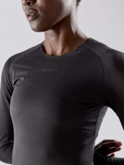 Craft Pro Dry Nanoweight Lange Mouw Ondershirt Zwart Dames -Craft 1908855 999000 pro dry nanoweight ls c3 preview